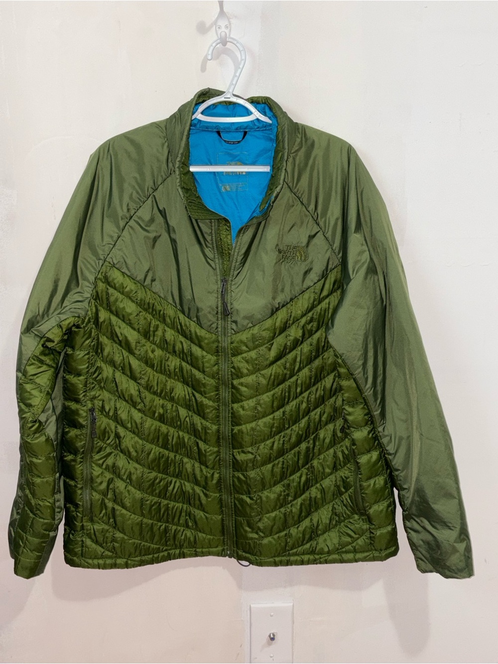 The North Face Unisex Olive Green Quilted Insulated Jacket with Blue Lining